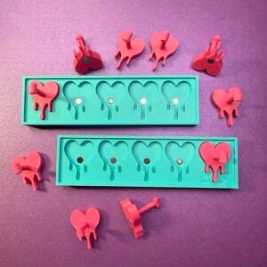Drippy Heart Nail Stand